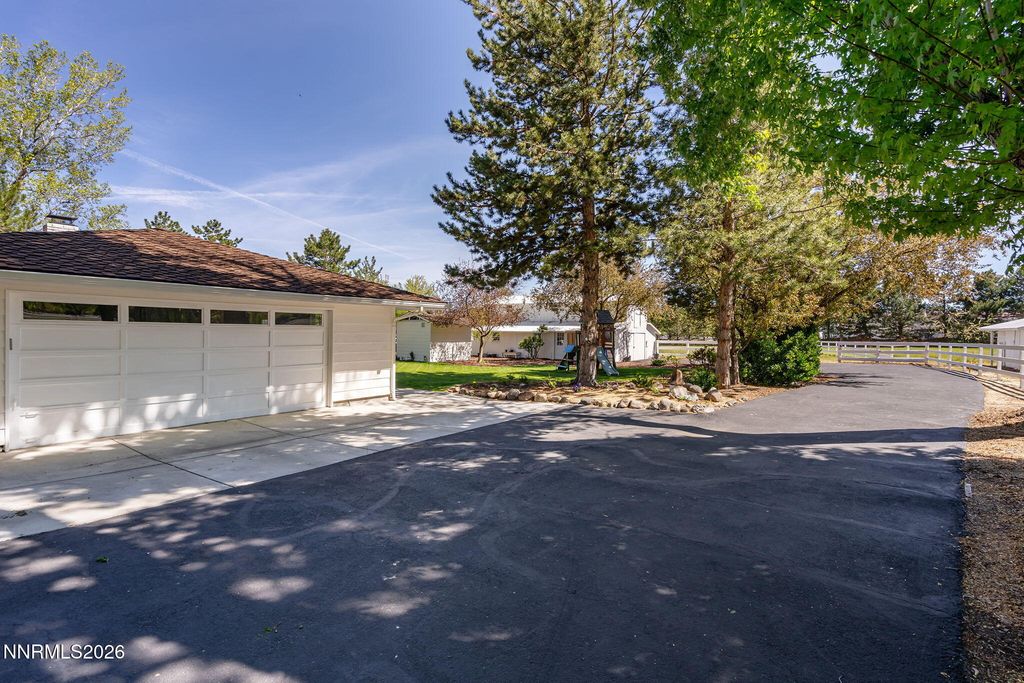 Image 51 of property listing at 990 Del Monte Lane, Reno, NV 89511
