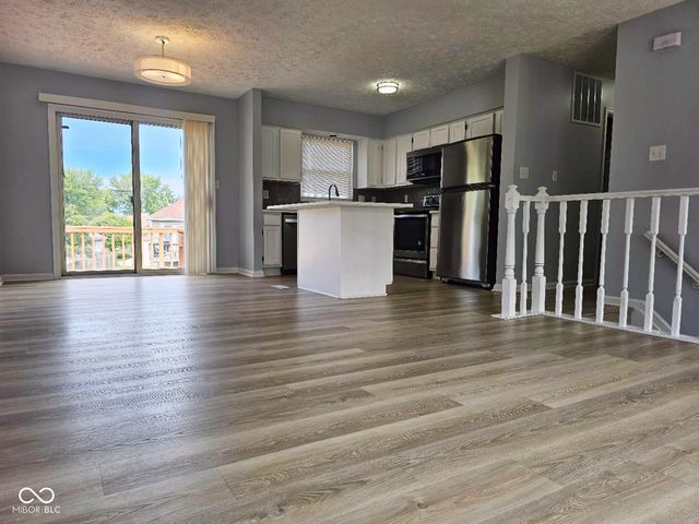 1564 Chase Boulevard, Greenwood, IN 46142