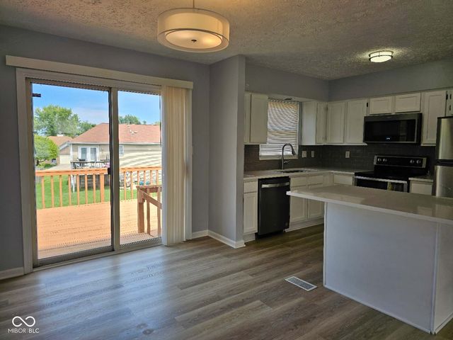 1564 Chase Boulevard, Greenwood, IN 46142