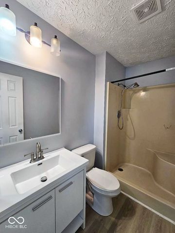 1564 Chase Boulevard, Greenwood, IN 46142