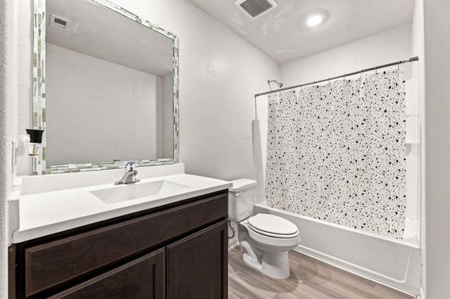 11670 El Rubi Drive, Houston, TX 77048