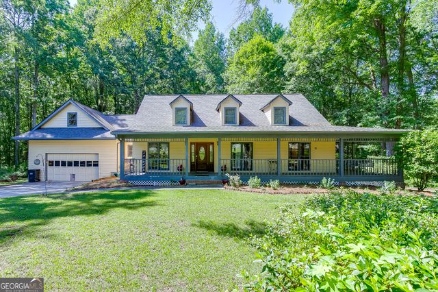 2720 Bay Ridge Drive, Loganville, GA 30052