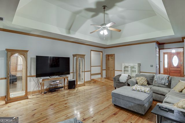 2720 Bay Ridge Drive, Loganville, GA 30052