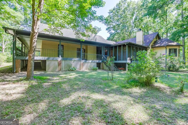 2720 Bay Ridge Drive, Loganville, GA 30052