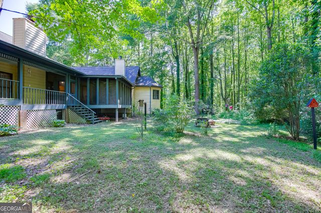 2720 Bay Ridge Drive, Loganville, GA 30052