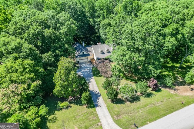2720 Bay Ridge Drive, Loganville, GA 30052