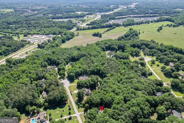 2720 Bay Ridge Drive, Loganville, GA 30052