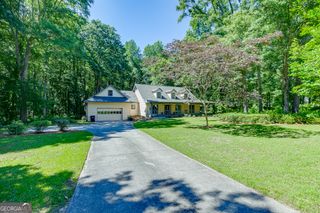 2720 Bay Ridge Drive, Loganville, GA 30052