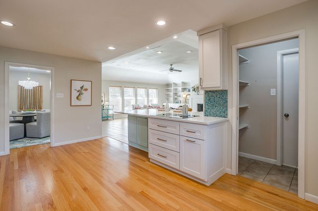 3954 Shannon Drive, Fort Worth, TX 76116