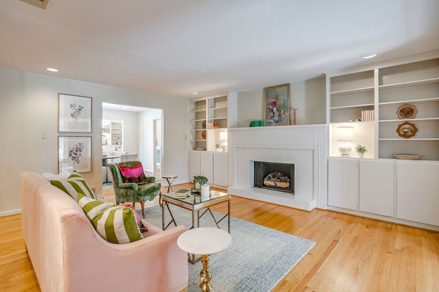 3954 Shannon Drive, Fort Worth, TX 76116