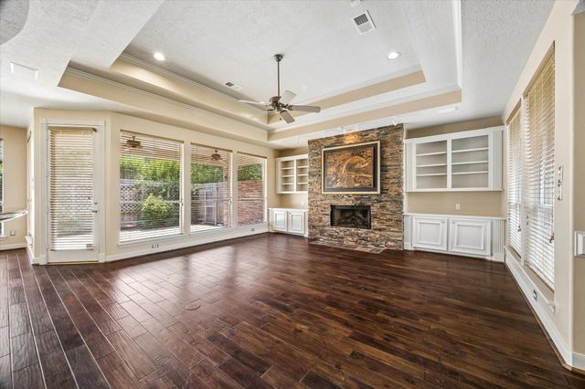 4510 Cypress Pond Court, Houston, TX 77059