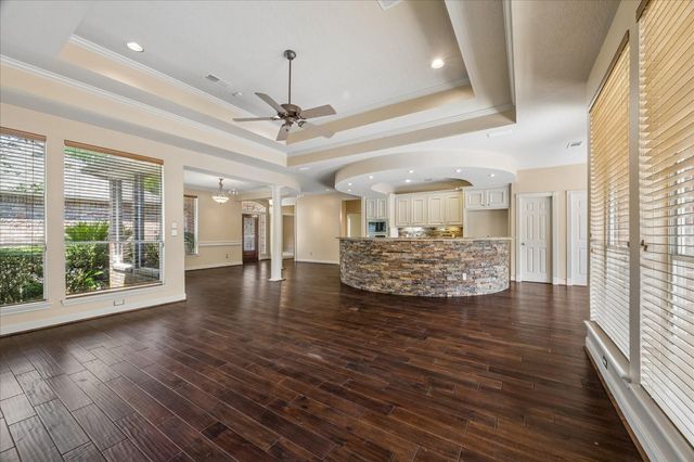 4510 Cypress Pond Court, Houston, TX 77059