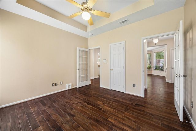 4510 Cypress Pond Court, Houston, TX 77059
