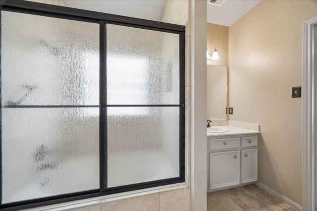4510 Cypress Pond Court, Houston, TX 77059