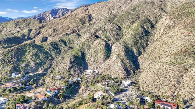 1870 S Crestview, Palm Springs, CA 92264