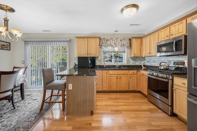 262 Littleton Rd 14, Chelmsford, MA 01824