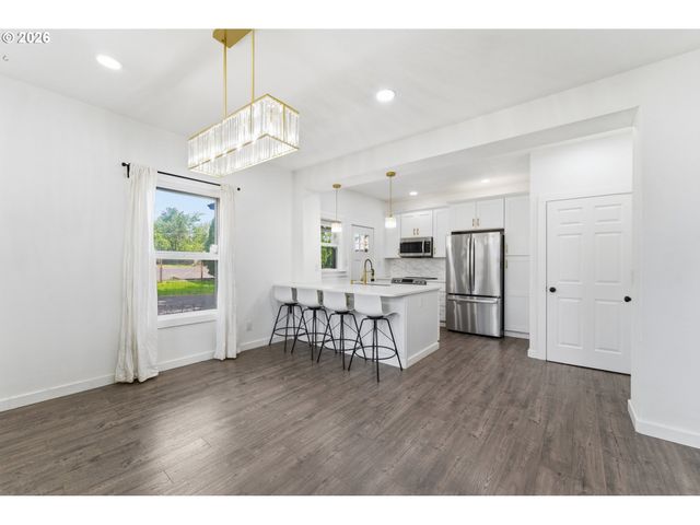 30 Ne 143RD Ave, Portland, OR 97230