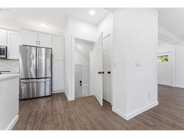 30 Ne 143RD Ave, Portland, OR 97230