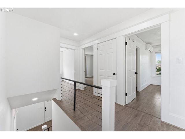 30 Ne 143RD Ave, Portland, OR 97230
