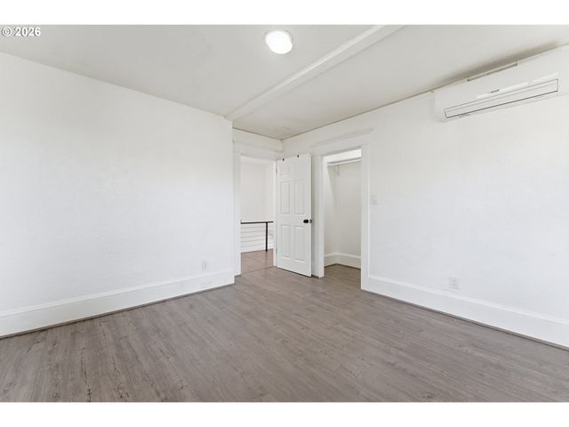 30 Ne 143RD Ave, Portland, OR 97230
