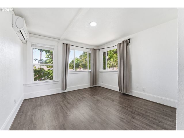 30 Ne 143RD Ave, Portland, OR 97230