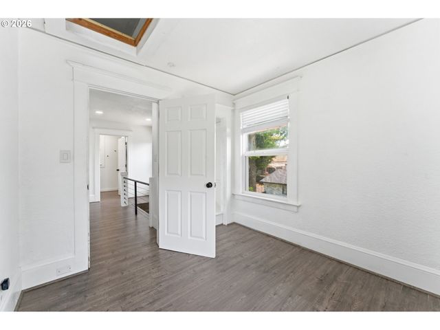 30 Ne 143RD Ave, Portland, OR 97230