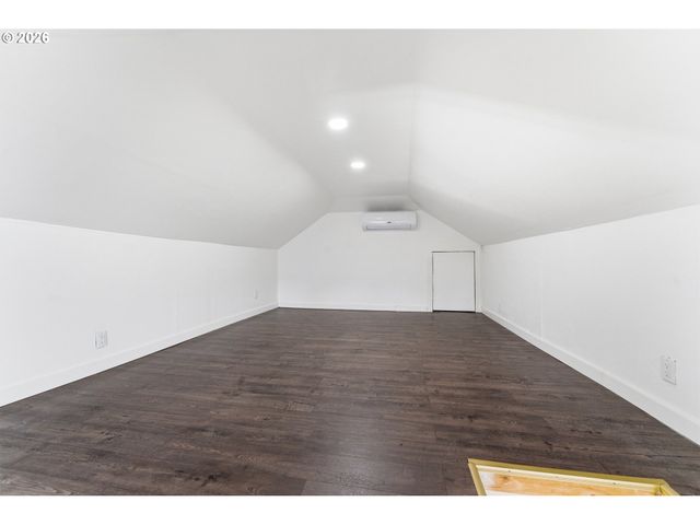 30 Ne 143RD Ave, Portland, OR 97230