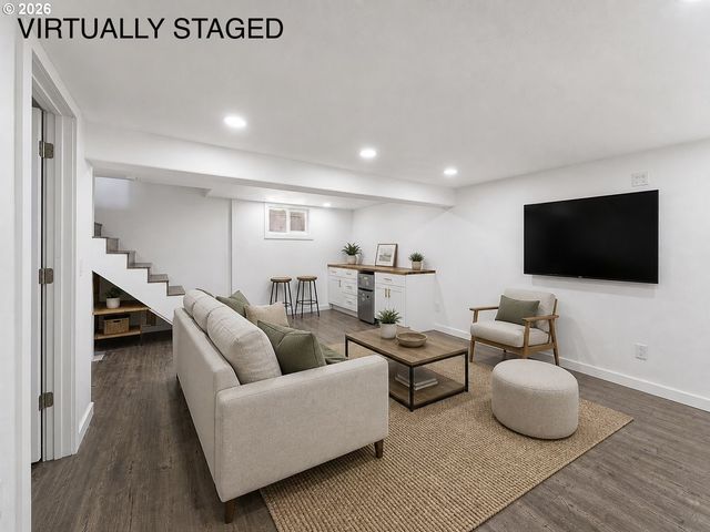 30 Ne 143RD Ave, Portland, OR 97230