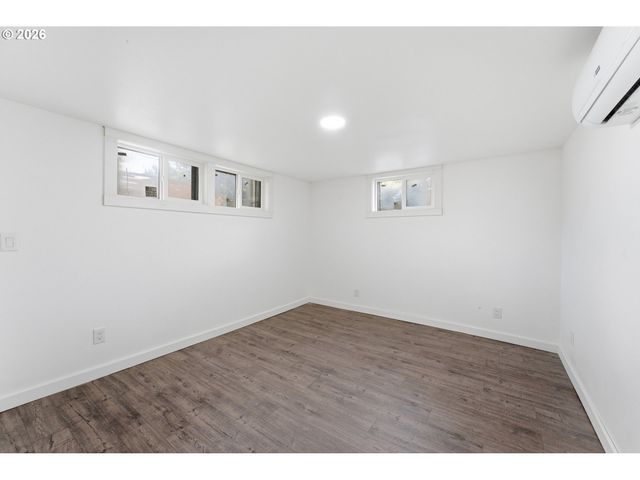 30 Ne 143RD Ave, Portland, OR 97230