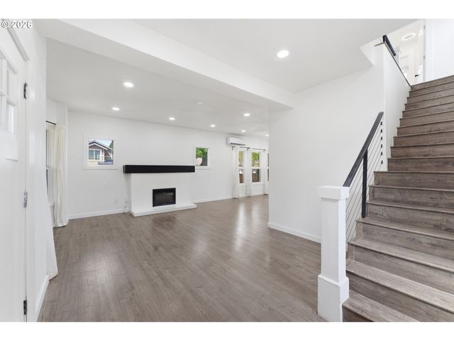 30 Ne 143RD Ave, Portland, OR 97230