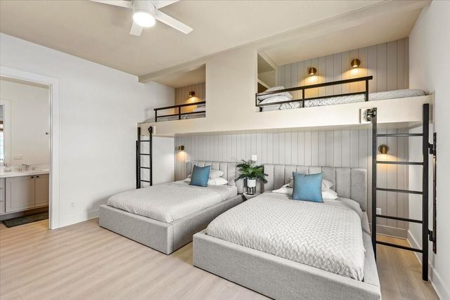 950 Sue Drive, Crystal Beach, TX 77650