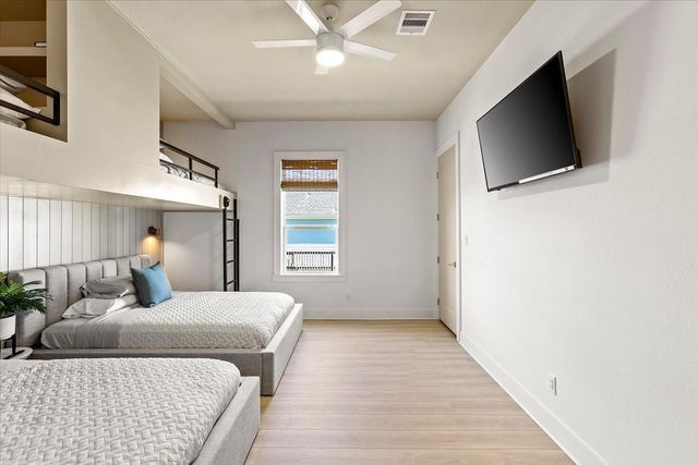 950 Sue Drive, Crystal Beach, TX 77650