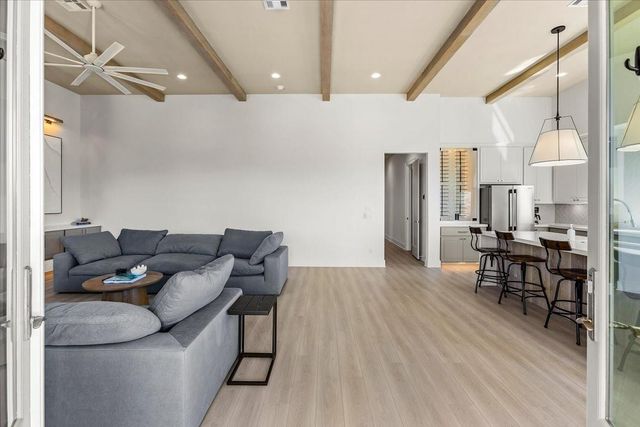 950 Sue Drive, Crystal Beach, TX 77650