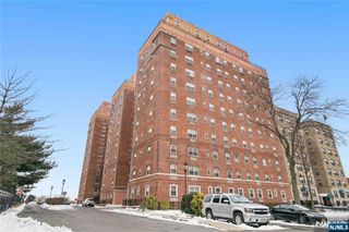 70 Munn Avenue 913, East Orange, NJ 07018