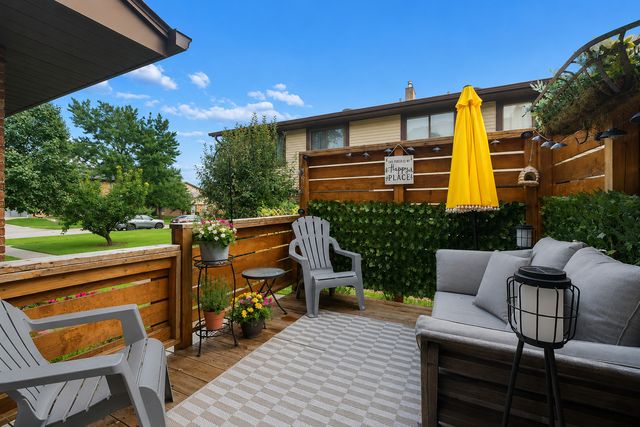 8314 Portsmouth Drive 30, Darien, IL 60561