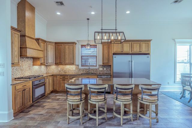 111 Gentle Oak Boulevard, Houma, LA 70395