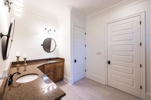 111 Gentle Oak Boulevard, Houma, LA 70395