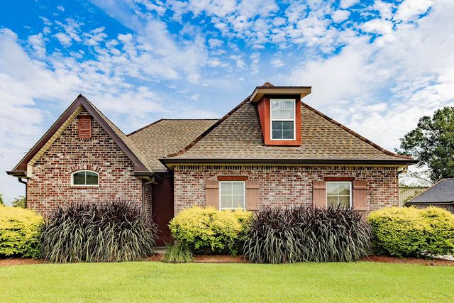 111 Gentle Oak Boulevard, Houma, LA 70395