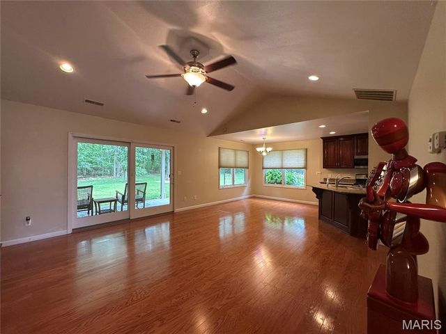 407 Ahr Strom Drive, Owensville, MO 65066