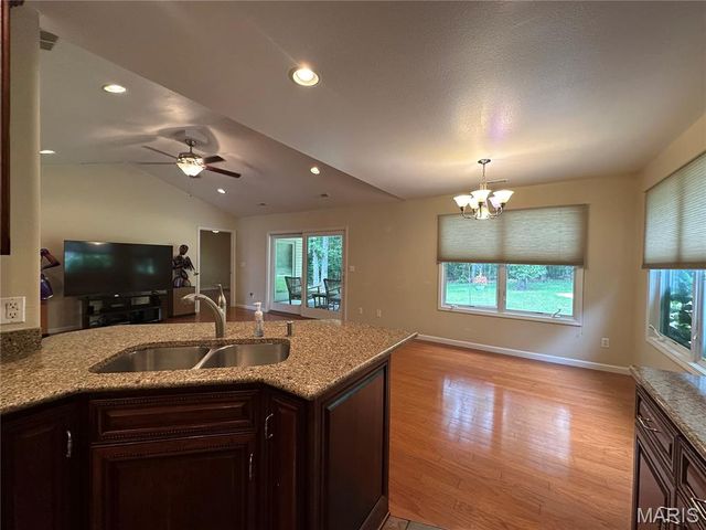 407 Ahr Strom Drive, Owensville, MO 65066