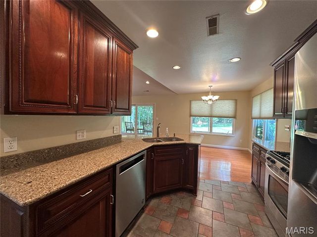 407 Ahr Strom Drive, Owensville, MO 65066