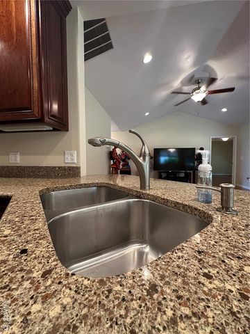 407 Ahr Strom Drive, Owensville, MO 65066