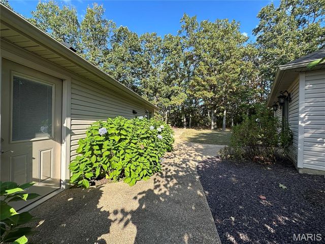 407 Ahr Strom Drive, Owensville, MO 65066