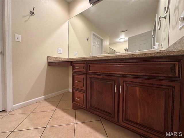 407 Ahr Strom Drive, Owensville, MO 65066