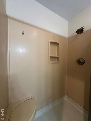 407 Ahr Strom Drive, Owensville, MO 65066