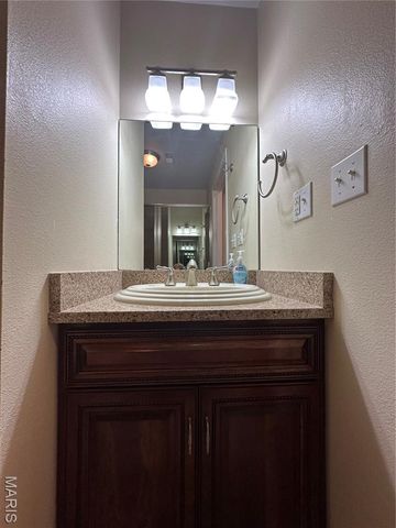 407 Ahr Strom Drive, Owensville, MO 65066