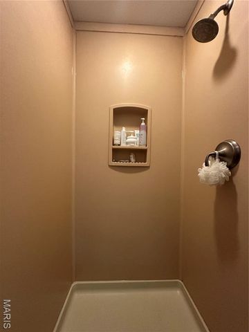 407 Ahr Strom Drive, Owensville, MO 65066