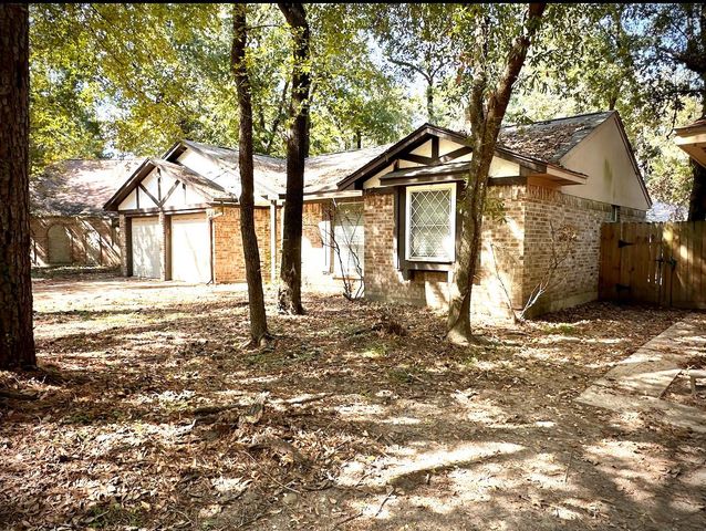 18 Brookflower Road, The Woodlands, TX 77380