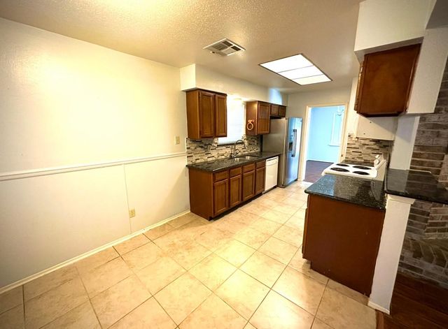 18 Brookflower Road, The Woodlands, TX 77380