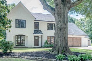 8843 CALKINS CV, Germantown, TN 38139